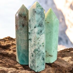 Natural Crystal Obelisk Tower Collection (3 Piece)
